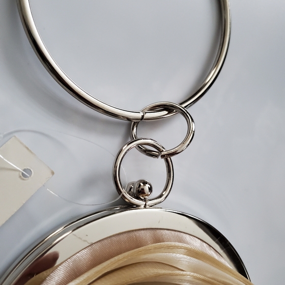 NWT Creamý Rosette Evening Handbag Georgette Satin Silvertone Round Ring Handle - Picture 2 of 11